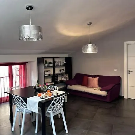 Elegante Appartamento Privato In Palazzo Storico Del XVIII - Pieno Centro Nicosia Exterior foto