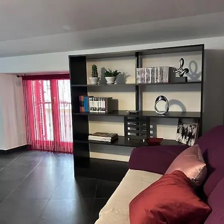 Elegante Appartamento Privato In Palazzo Storico Del XVIII - Pieno Centro Nicosia Exterior foto