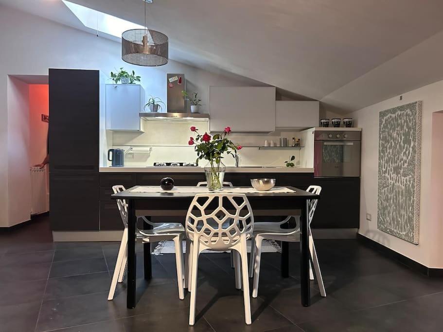 Apartment Elegante Privato In Palazzo Storico Del Xviii - Pieno Centro *